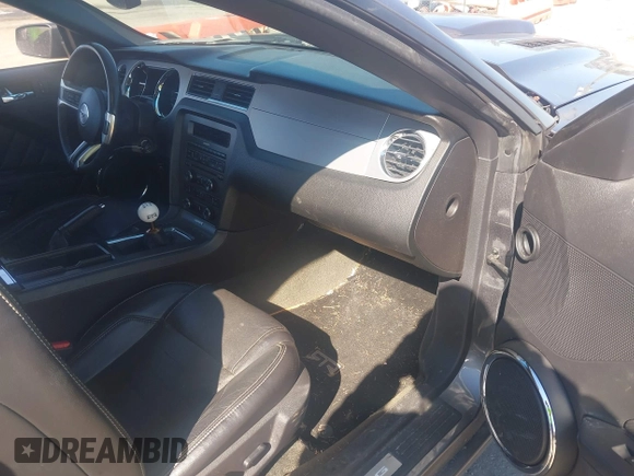 2014 Ford Mustang GT with VIN 1ZVBP8CF1E5206700, listed as a IAAI auction lot 41591289 with 118,769 mi miles and . Bid and sale history available at DreamBid. Image 5.