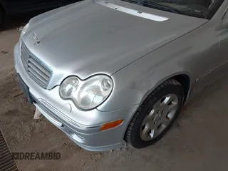 2005 Mercedes-Benz C 240 with VIN WDBRF81J15F655900, listed as a IAAI auction lot 42436525 with 1,113 mi miles and . Bid and sale history available at DreamBid. Image 6.