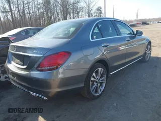 2021 Mercedes-Benz C 300 z VIN W1KWF8EB8MR630955, wystawiony jako IAAI lot #41764582 z przebiegiem 52 702 mil mil oraz . Historia ofert i sprzedaży dostępna na DreamBid. Obrazek 4.