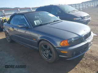 2001 BMW 3 Series 325Ci with VIN WBABS33481JY57131, listed as a IAAI auction lot 42111266 with 97,924 mi miles. Bid and sale history available at carsss.com. Image 1.