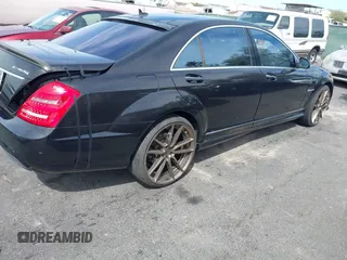 2009 Mercedes-Benz S-Class 5.5L V12 with VIN WDDNG76X09A273645, listed as a IAAI auction lot 41927453 with 1 mi miles. Bid and sale history available at carsss.com. Image 17.