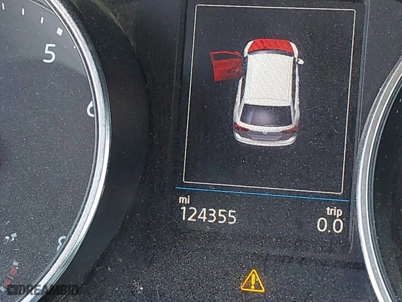 2019 Volkswagen Tiguan S with VIN 3VV1B7AX8KM113120, listed as a IAAI auction lot 41789099 with 124,355 mi miles. Bid and sale history available at carsss.com. Image 7.