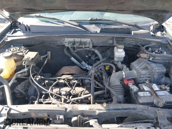 2008 Mercury Mariner with VIN 4M2CU91ZX8KJ30882, listed as a IAAI auction lot 41596802 with 204,769 mi miles. Bid and sale history available at carsss.com. Image 10.