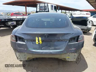 2018 Tesla Model S 75D with VIN 5YJSA1E43JF260547, listed as a IAAI auction lot 42346240 with 89,637 mi miles and . Bid and sale history available at DreamBid. Image 15.
