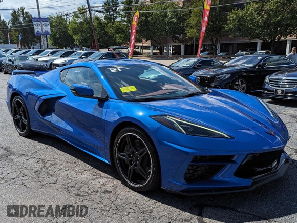 2021 Chevrolet Corvette 3LT z VIN 1G1YC2D43M5118130, wystawiony jako Copart lot #44832655 z przebiegiem 274 mil mil oraz Czysty tytuł • Clean title. Historia ofert i sprzedaży dostępna na DreamBid. Obrazek 1.