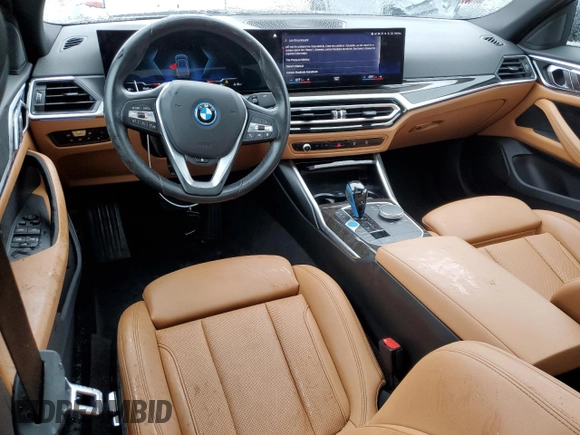 2023 BMW i4 eDrive35 z VIN WBY43AW02PFP54240, wystawiony jako Copart lot #44254985 z przebiegiem 16 545 mil mil oraz Szkoda całkowita • Salvage title. Historia ofert i sprzedaży dostępna na DreamBid. Obrazek 8.