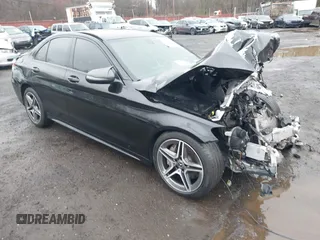 2019 Mercedes-Benz C with VIN 55SWF8EB3KU320806, listed as a IAAI auction lot 41983005 with 61,262 mi miles. Bid and sale history available at carsss.com. Image 1.