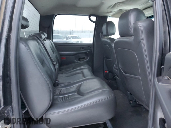 2005 GMC Sierra 2500HD SLT z VIN 1GTHK23275F954643, wystawiony jako Copart lot #88629455 z przebiegiem Nie podano mil oraz Nie do naprawy • Non repairable. Historia ofert i sprzedaży dostępna na DreamBid. Obrazek 10.