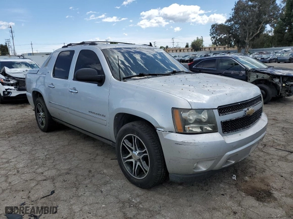 2011 Chevrolet Avalanche LTZ with VIN 3GNMCGE02BG305032, listed as a Copart auction lot 50934315 with 175,955 mi miles and Clean Title. Bid and sale history available at carsss.com. Image 4.