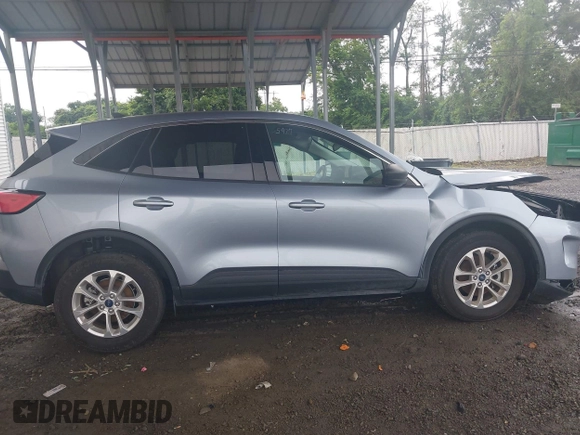 2022 Ford Escape SE with VIN 1FMCU0G66NUB41002, listed as a IAAI auction lot 42616921 with Not provided miles and . Bid and sale history available at DreamBid. Image 14.