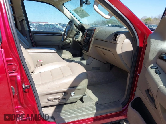 2004 Ford Explorer Limited z VIN 1FMZU65W34UC06404, wystawiony jako IAAI lot #41666862 z przebiegiem 92 132 mil mil oraz . Historia ofert i sprzedaży dostępna na DreamBid. Obrazek 5.