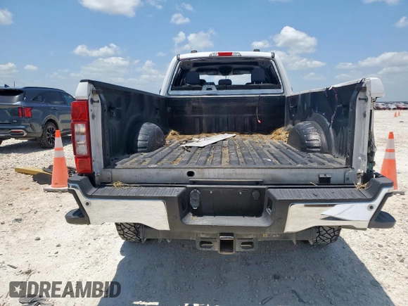 2020 Ford F-350 XL с VIN 1FT8W3BT1LEE60477, выставлен на аукционе Copart как лот 58448915 с пробегом 186 835 миль миль и Списание • Salvage title. История ставок и продаж доступна на DreamBid. Изображение 6.