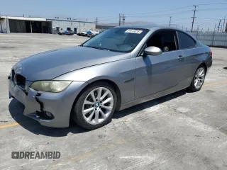 2009 BMW 3 Series 335i xDrive с VIN WBAWC73539E068310, выставлен на аукционе Copart как лот 64615835 с пробегом 108 375 миль миль и Списание • Salvage title. История ставок и продаж доступна на DreamBid. Изображение 1.