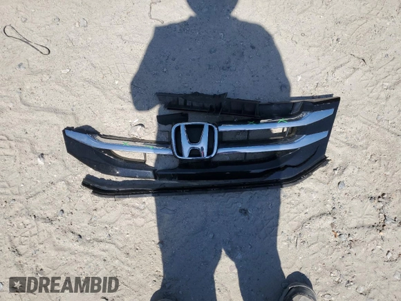 2015 Honda Odyssey EX-L with VIN 5FNRL5H66FB112090, listed as a Copart auction lot 52721475 with 120,472 mi miles and Salvage Title. Bid and sale history available at DreamBid. Image 13.