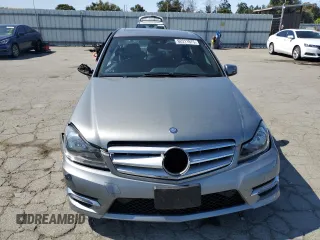2012 Mercedes-Benz C 250 Sport z VIN WDDGF4HB1CA651815, wystawiony jako Copart lot #62311975 z przebiegiem 80 577 mil mil oraz Szkoda całkowita • Salvage title. Historia ofert i sprzedaży dostępna na DreamBid. Obrazek 5.