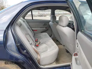 2003 Buick Century Custom with VIN 2G4WS52J531167725, listed as a IAAI auction lot 41907924 with 138,006 mi miles. Bid and sale history available at carsss.com. Image 8.