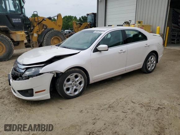 2010 Ford Fusion SE z VIN 3FAHP0HA0AR335424, wystawiony jako Copart lot #58853845 z przebiegiem 168 793 mil mil oraz Szkoda całkowita • Salvage title. Historia ofert i sprzedaży dostępna na DreamBid. Obrazek 1.