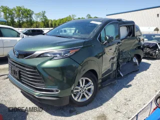 2024 Toyota Sienna Platinum z VIN 5TDESKFC7RS125570, wystawiony jako Copart lot #53282525 z przebiegiem 7298 mil mil oraz Szkody całkowita. Historia ofert i sprzedaży dostępna na DreamBid. Obrazek 1.