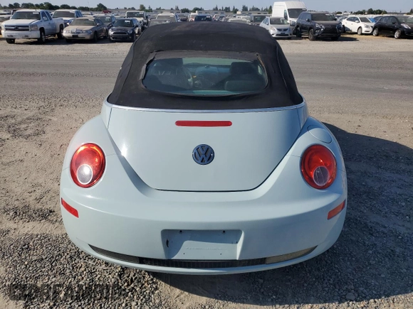 2006 Volkswagen Beetle with VIN 3VWRF31Y76M320169, listed as a Copart auction lot 60538275 with 130,958 mi miles and Salvage title. Bid and sale history available at DreamBid. Image 6.