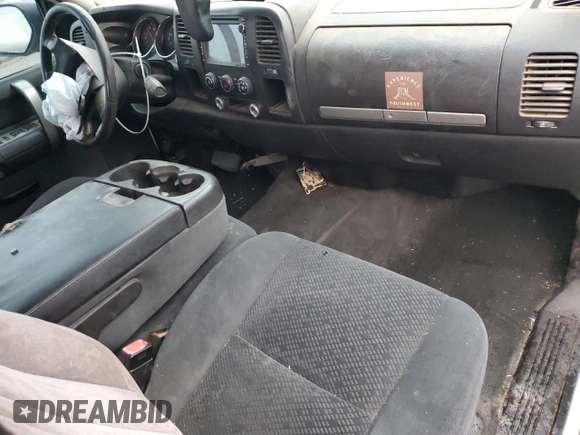 2008 GMC Sierra 1500 SL z VIN 1GTEC19C98Z174947, wystawiony jako Copart lot #79313314 z przebiegiem Nie podano mil oraz Nie do naprawy • Non repairable. Historia ofert i sprzedaży dostępna na DreamBid. Obrazek 8.
