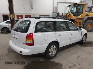 2000 Saturn LW z VIN 1G8JW82R9YY616400, wystawiony jako IAAI lot #41665959 z przebiegiem 81 553 mil mil oraz . Historia ofert i sprzedaży dostępna na DreamBid. Obrazek 4.