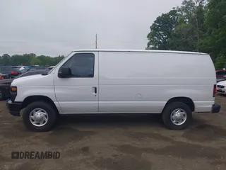 2013 Ford Econoline Cargo Commercial z VIN 1FTNE2EW6DDA13611, wystawiony jako IAAI lot #42237700 z przebiegiem 188 346 mil mil oraz . Historia ofert i sprzedaży dostępna na DreamBid. Obrazek 14.