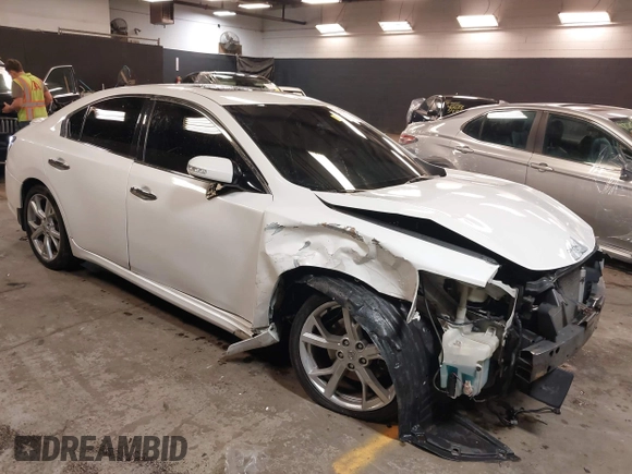 2012 Nissan Maxima S z VIN 1N4AA5AP3CC852183, wystawiony jako IAAI lot #42263656 z przebiegiem 159 370 mil mil oraz . Historia ofert i sprzedaży dostępna na DreamBid. Obrazek 1.