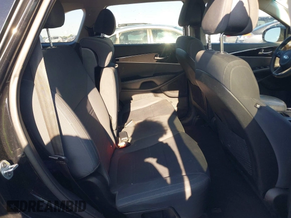 2016 Kia Sorento LX with VIN 5XYPG4A36GG170121, listed as a IAAI auction lot 41941691 with 240,609 mi miles and . Bid and sale history available at carsss.com. Image 8.