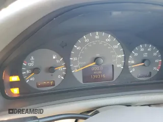 2001 Mercedes-Benz CLK 320/430 z VIN WDBLJ70G41F189166, wystawiony jako Copart lot #87976845 z przebiegiem 139 316 mil mil oraz Szkoda całkowita • Salvage title. Historia ofert i sprzedaży dostępna na DreamBid. Obrazek 9.