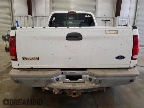 2005 Ford F-350 XL z VIN 1FTWW31P25EC64594, wystawiony jako Copart lot #61291725 z przebiegiem 209 965 mil mil oraz Czysty tytuł • Clean title. Historia ofert i sprzedaży dostępna na DreamBid. Obrazek 6.