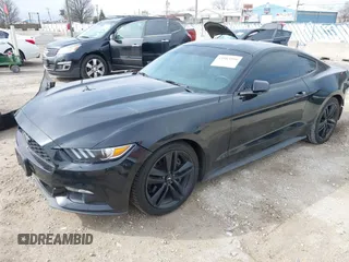 2017 Ford Mustang EcoBoost z VIN 1FA6P8TH3H5351723, wystawiony jako IAAI lot #41883990 z przebiegiem 120 520 mil mil oraz . Historia ofert i sprzedaży dostępna na DreamBid. Obrazek 22.