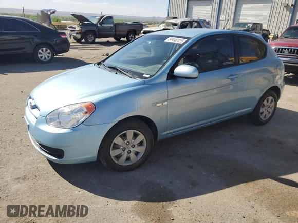 2010 Hyundai Accent GS z VIN KMHCM3AC4AU174333, wystawiony jako Copart lot #54440125 z przebiegiem 63 312 mil mil oraz Szkoda całkowita • Salvage title. Historia ofert i sprzedaży dostępna na DreamBid. Obrazek 1.