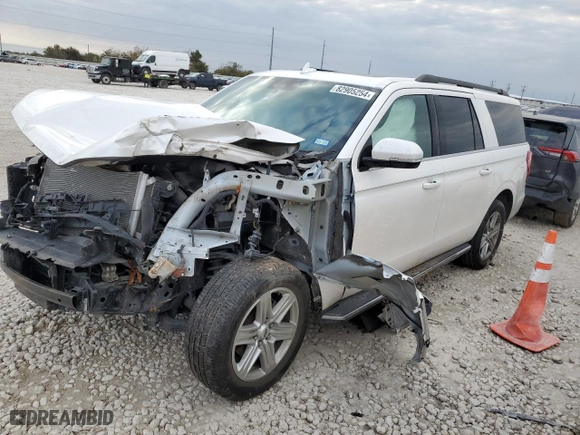 2018 Ford Expedition Max XLT with VIN 1FMJK1HT2JEA39353, listed as a Copart auction lot 82905254 with NaN miles and Salvage Title. Bid and sale history available at carsss.com. Image 1.