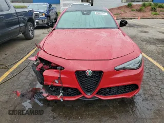 2022 Alfa Romeo Giulia Veloce z VIN ZARFANBN8N7665049, wystawiony jako Copart lot #73681754 z przebiegiem 33 500 mil mil oraz Nie do naprawy • Non repairable. Historia ofert i sprzedaży dostępna na DreamBid. Obrazek 5.