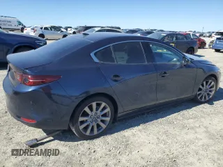 2019 Mazda 3 Premium with VIN 3MZBPAEM1KM101129, listed as a Copart auction lot 47113795 with 38,329 mi miles and Salvage Title. Bid and sale history available at DreamBid. Image 3.