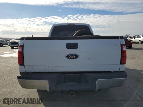 2008 Ford F-250 XL z VIN 1FTSW20578EB47672, wystawiony jako Copart lot #87549735 z przebiegiem 211 326 mil mil oraz Czysty tytuł • Clean title. Historia ofert i sprzedaży dostępna na DreamBid. Obrazek 6.
