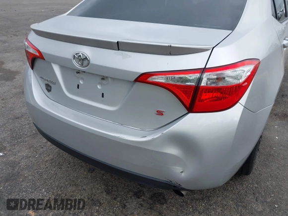 2015 Toyota Corolla L с VIN 5YFBURHEXFP330955, выставлен на аукционе IAAI как лот 42063316 с пробегом 215 114 миль миль и . История ставок и продаж доступна на DreamBid. Изображение 18.
