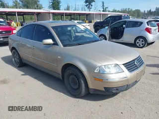 2002 Volkswagen Passat GLS z VIN WVWPD63B72P068163, wystawiony jako IAAI lot #42453059 z przebiegiem 200 318 mil mil oraz . Historia ofert i sprzedaży dostępna na DreamBid. Obrazek 1.