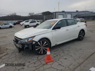 2019 Nissan Altima SR with VIN 1N4BL4CV0KC206702, listed as a Copart auction lot 48730745 with 93,300 mi miles and Salvage Title. Bid and sale history available at carsss.com. Image 1.
