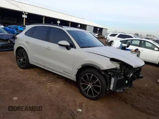 2020 Porsche Cayenne z VIN WP1AA2AY1LDA10064, wystawiony jako Copart lot #73385652 z przebiegiem 14 048 mil mil oraz . Historia ofert i sprzedaży dostępna na DreamBid. Obrazek 4.
