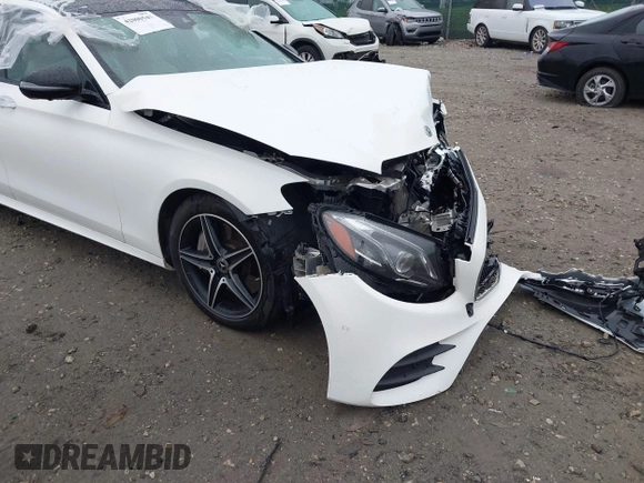 2018 Mercedes-Benz E-Class E 300 with VIN WDDZF4KB0JA380163, listed as a IAAI auction lot 42000543 with 75,314 mi miles. Bid and sale history available at carsss.com. Image 17.