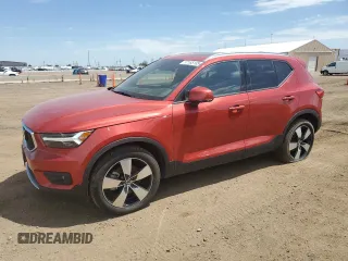 2020 Volvo XC40 Momentum with VIN YV4162UK2L2253613, listed as a Copart auction lot 57165105 with 6,935 mi miles and Salvage title. Bid and sale history available at DreamBid. Image 1.