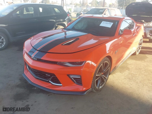 2018 Chevrolet Camaro 2SS with VIN 1G1FH1R7XJ0157201, listed as a IAAI auction lot 41366108 with 17,639 mi miles. Bid and sale history available at carsss.com. Image 17.
