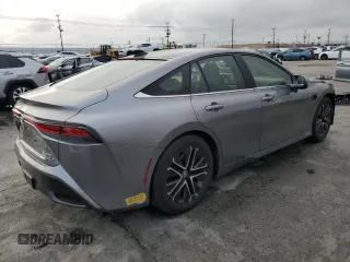 2022 Toyota Mirai XLE z VIN JTDAAAAA3NA004642, wystawiony jako Copart lot #43978625 z przebiegiem 19 715 mil mil oraz Szkoda całkowita • Salvage title. Historia ofert i sprzedaży dostępna na DreamBid. Obrazek 3.
