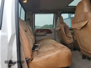 2003 Ford F-350 XL с VIN 1FTSW31P33ED37984, выставлен на аукционе Copart как лот 58016985 с пробегом 238 369 миль миль и Списание • Salvage title. История ставок и продаж доступна на DreamBid. Изображение 10.