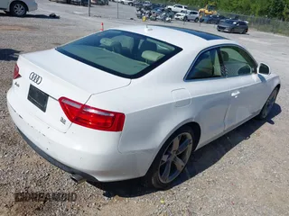2009 Audi A5 z VIN WAUDK78T09A016755, wystawiony jako IAAI lot #42197401 z przebiegiem 232 977 mil mil oraz . Historia ofert i sprzedaży dostępna na DreamBid. Obrazek 4.