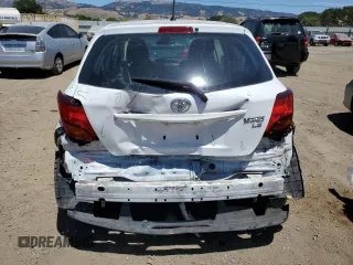 2017 Toyota Yaris L z VIN VNKKTUD32HA083729, wystawiony jako Copart lot #58020955 z przebiegiem 66 075 mil mil oraz Szkoda całkowita • Salvage title. Historia ofert i sprzedaży dostępna na DreamBid. Obrazek 6.