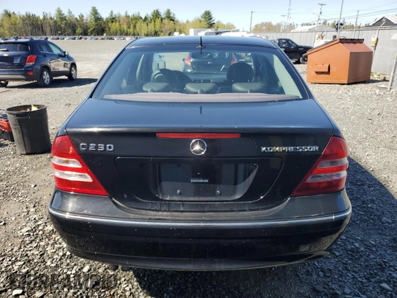 2005 Mercedes-Benz C 230 Kompressor with VIN WDBRF40J95F676990, listed as a Copart auction lot 58575345 with 211,230 mi miles and Clean title. Bid and sale history available at DreamBid. Image 6.