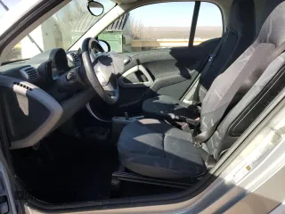 2010 Smart fortwo Pure with VIN WMEEJ3BA4AK341838, listed as a Copart auction lot 42514165 with 86,418 mi miles and Salvage title. Bid and sale history available at DreamBid. Image 7.