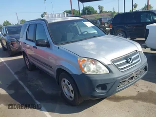 2006 Honda CR-V LX with VIN JHLRD68576C000697, listed as a IAAI auction lot 42149668 with 145,493 mi miles and . Bid and sale history available at carsss.com. Image 1.